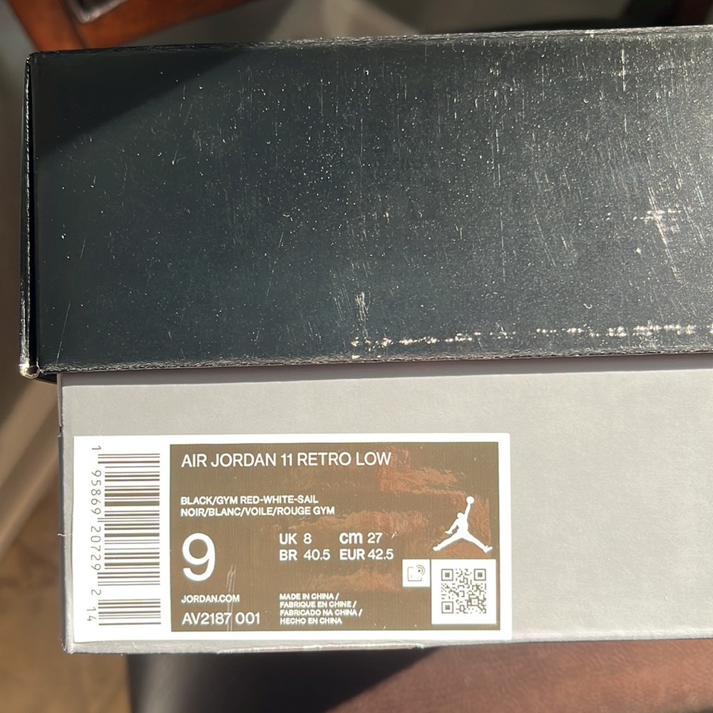 Nike Air Jordan Shoes - Picture 12 of 13